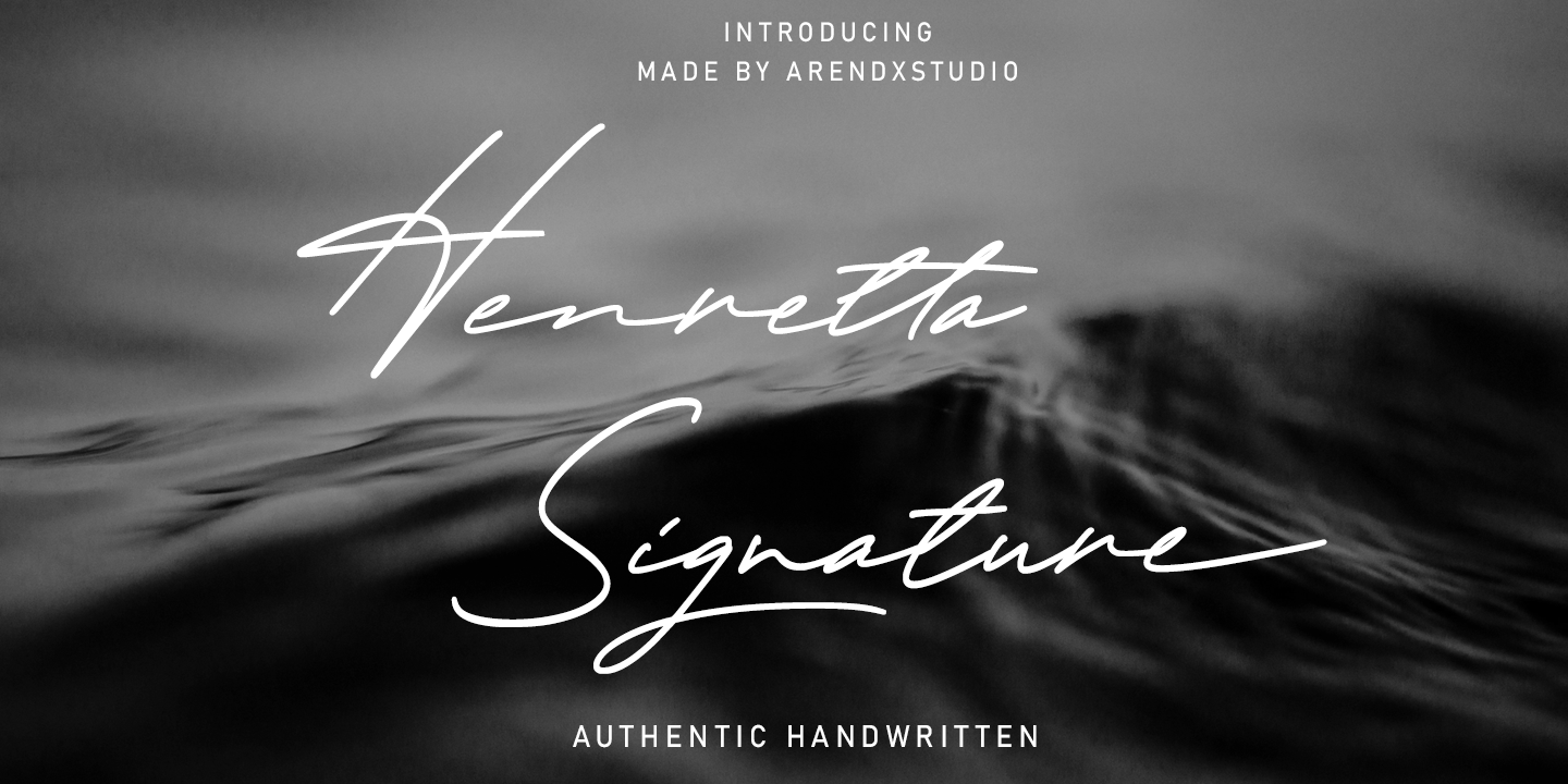 Henretta Signature Regular Font preview